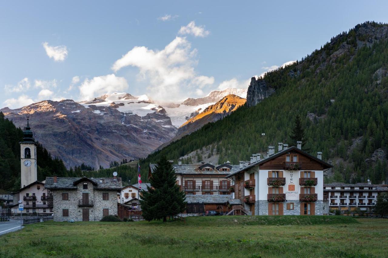 Lo Scoiattolo Hotel Gressoney-La-Trinite Exterior photo