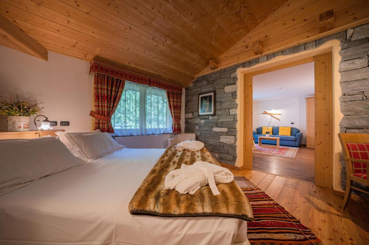 Lo Scoiattolo Hotel Gressoney-La-Trinite Exterior photo